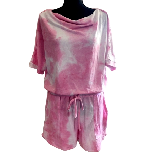 Pink lily ... pink and white tie-dye Romper - Picture 3 of 13